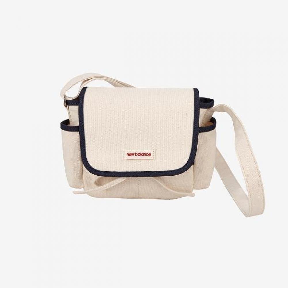 New Balance Half Club Public Essential Canvas String Crossbody Bag Ivory Nbgcdae502 FREE
New Balance Half Club Public Essential Canvas String Crossbody Bag Ivory Nbgcdae502 FREE