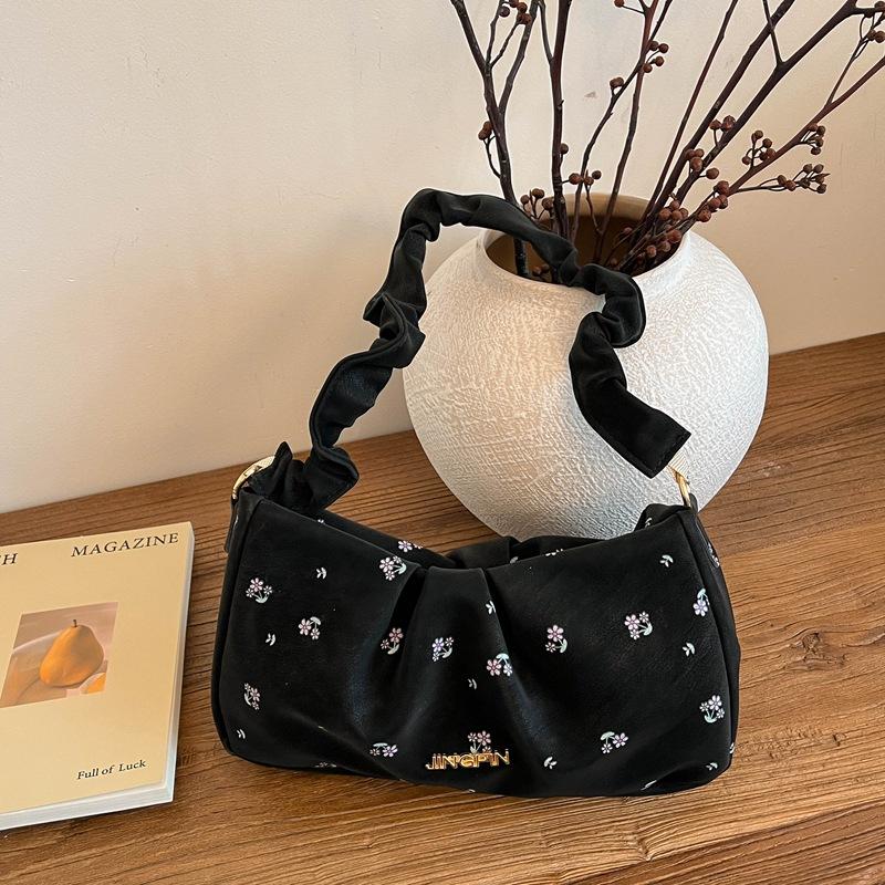Sweet Floral Pleated Strap Women Pu Shoulder Bags Lightweight Portable Ladies Underarm Bag Casual Versatile Girls Zipper Handbag чёрный
Sweet Floral Pleated Strap Women Pu Shoulder Bags Lightweight Portable Ladies Underarm Bag Casual Versatile Girls Zipper Handbag чёрный