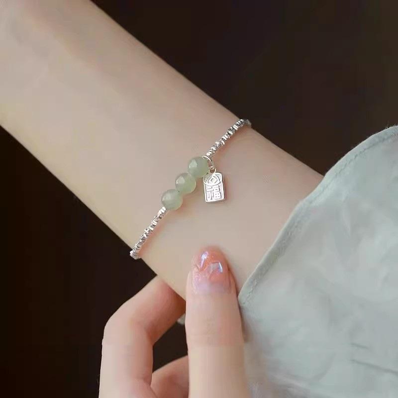 Неуказанный серебряный сломанный браслет Fuzi, женский новый китайский Хотан, нефритовый легкий роскошный изысканный винтажный серебряный браслет
Неуказанный серебряный сломанный браслет Fuzi, женский новый китайский Хотан, нефритовый легкий роскошный изысканный винтажный серебряный браслет