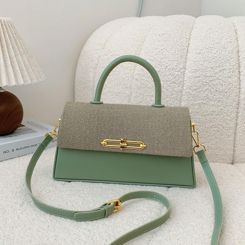 One-shoulder Cross-section Small Square Bag Niche High-end Women s 2025 New Korean Style Fashionable Commuter Portable Kelly
One-shoulder Cross-section Small Square Bag Niche High-end Women s 2025 New Korean Style Fashionable Commuter Portable Kelly