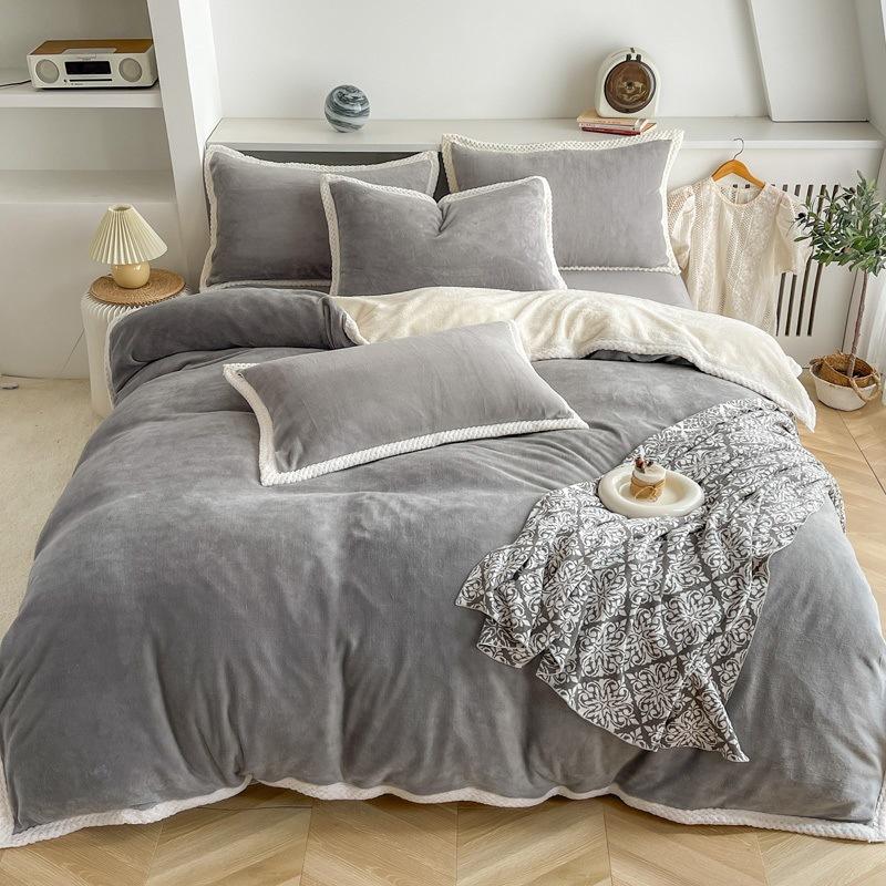 Двусторонний утолщенный молочный флис, комплект из четырех предметов для кровати из флиса ягненка, детское пододеяльник из кораллового флиса, простыня для сохранения тепла single quilt cover 150 * 200 светло-серый
Двусторонний утолщенный молочный флис, комплект из четырех предметов для кровати из флиса ягненка, детское пододеяльник из кораллового флиса, простыня для сохранения тепла single quilt cover 150 * 200 светло-серый