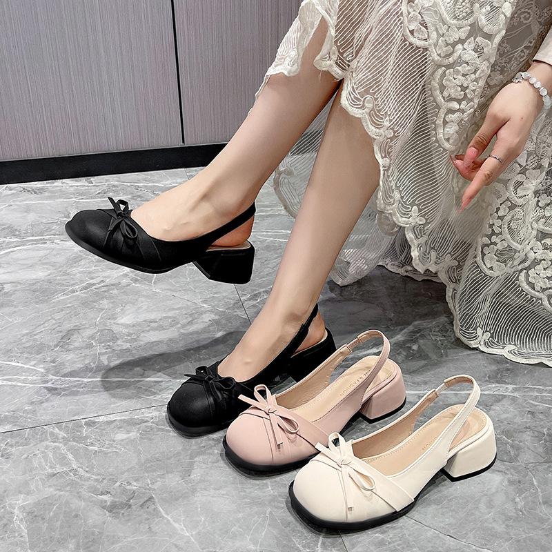 Bow women s single shoes hollow bag head Mary Jane sandals summer new gentle and sweet back empty low heels 40 чорний
Bow women s single shoes hollow bag head Mary Jane sandals summer new gentle and sweet back empty low heels 40 чорний
