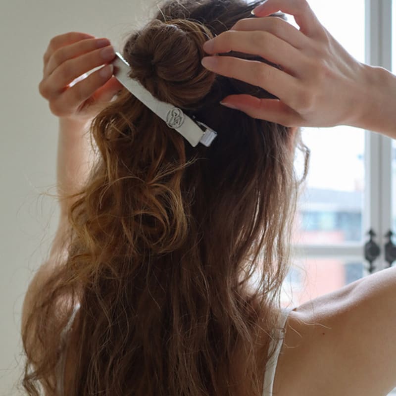 OVLA Signature metal bold point pin_4color HP021 GOLD (1pc)
OVLA Signature metal bold point pin_4color HP021 GOLD (1pc)