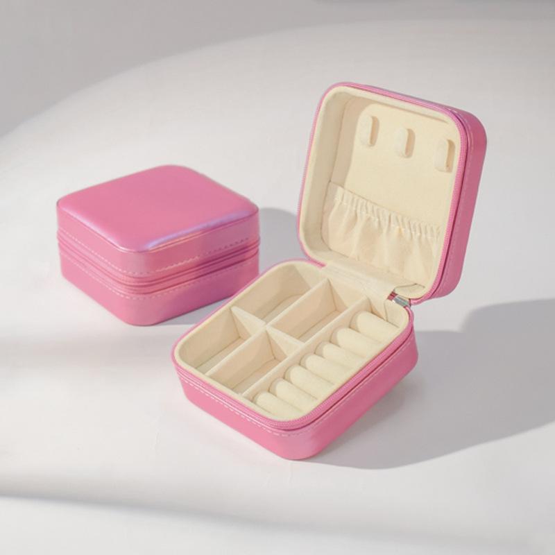 Коробка для хранения ювелирных изделий Мини Кольцо Ожерелье PU Кожа Коробка для хранения ювелирных изделий Портативная Антиокислительная Коробка для ювелирных изделий bright rose red; storage box
Коробка для хранения ювелирных изделий Мини Кольцо Ожерелье PU Кожа Коробка для хранения ювелирных изделий Портативная Антиокислительная Коробка для ювелирных изделий bright rose red; storage box