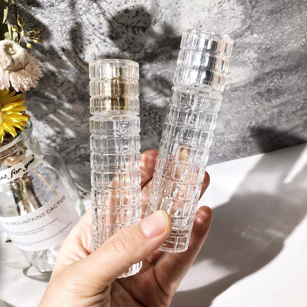 30ml With Spray Refillable Perfume Bottle Leak-proof Sample Sub-bottle Mist Atomizer Travel срібний
30ml With Spray Refillable Perfume Bottle Leak-proof Sample Sub-bottle Mist Atomizer Travel срібний