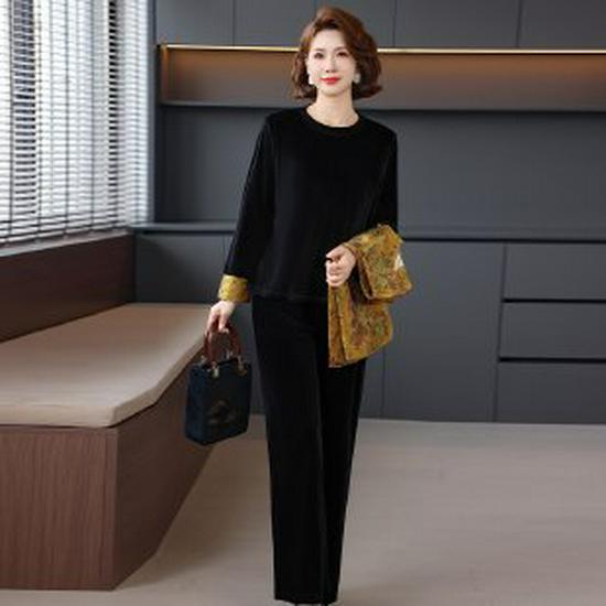 Elegant Gold Velvet Vest Jacket and Shirt Set for Middle-aged Women - New Chinese Style Spring Fashion 2XL
Elegant Gold Velvet Vest Jacket and Shirt Set for Middle-aged Women - New Chinese Style Spring Fashion 2XL