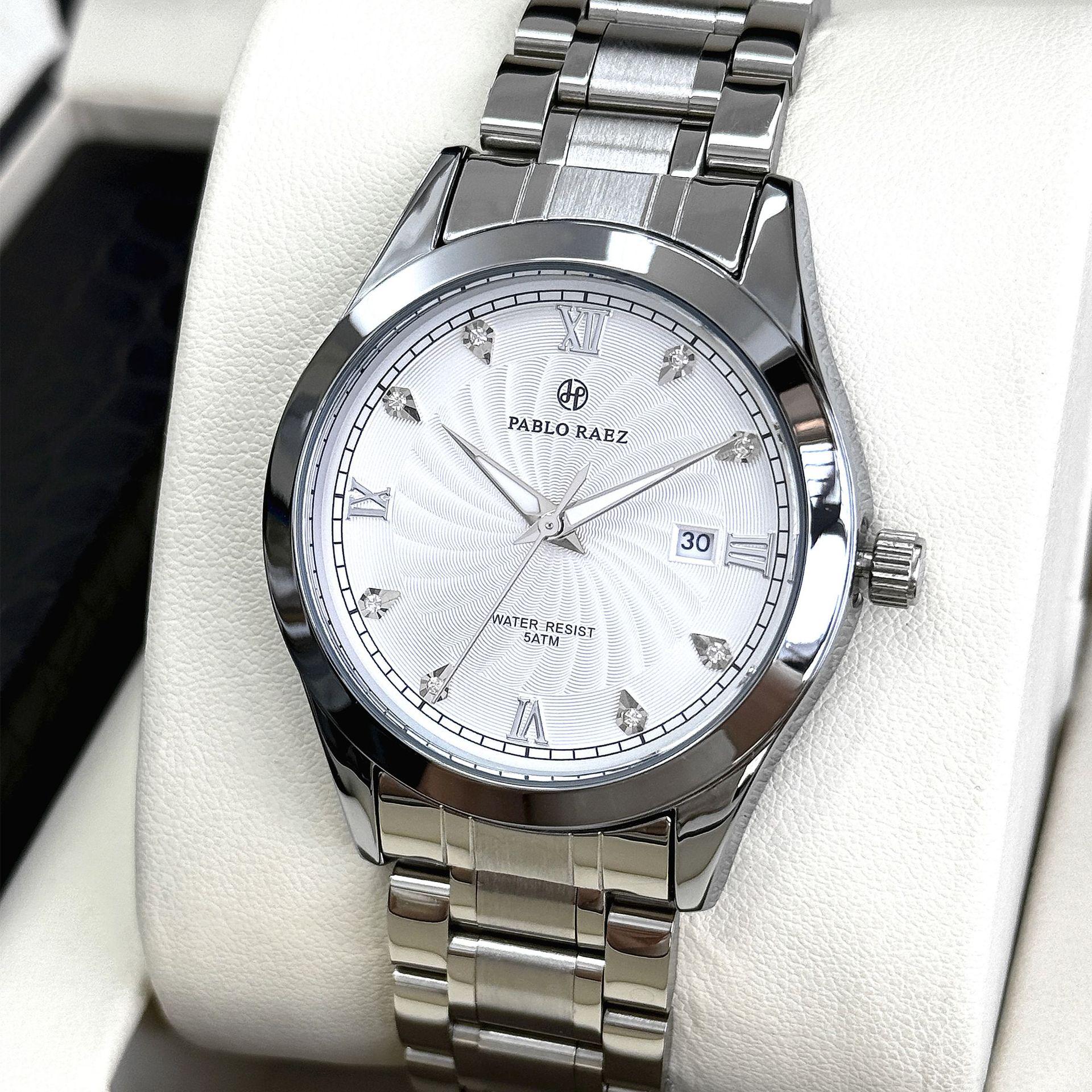 Men s Waterproof Steel Band Quartz Watch with Calendar
Men s Waterproof Steel Band Quartz Watch with Calendar