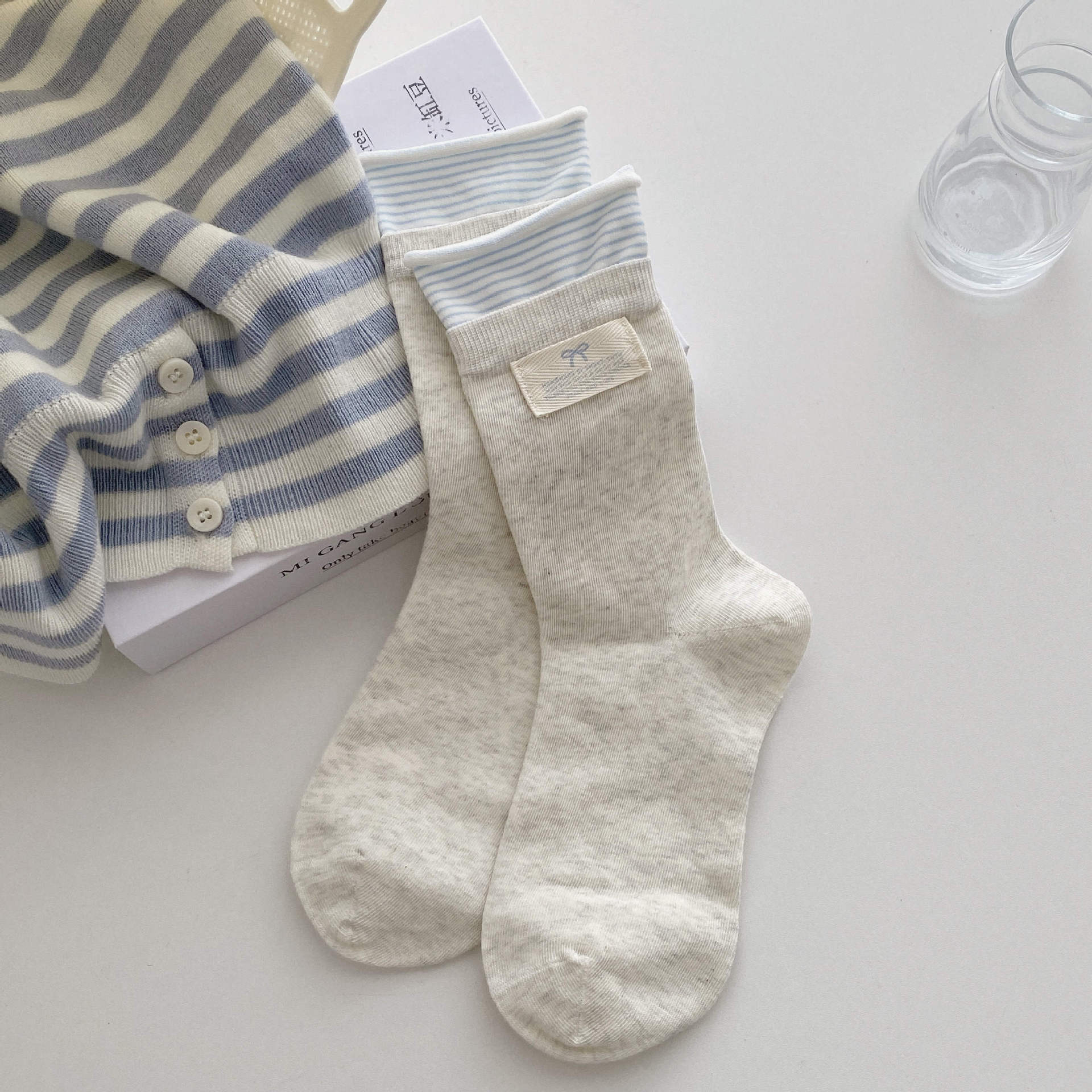 Korean Cream Socks Cloth Label Girl Contrast Color Pile Socks Spring Pure Cotton Mid-Leg Socks One size fits all
Korean Cream Socks Cloth Label Girl Contrast Color Pile Socks Spring Pure Cotton Mid-Leg Socks One size fits all