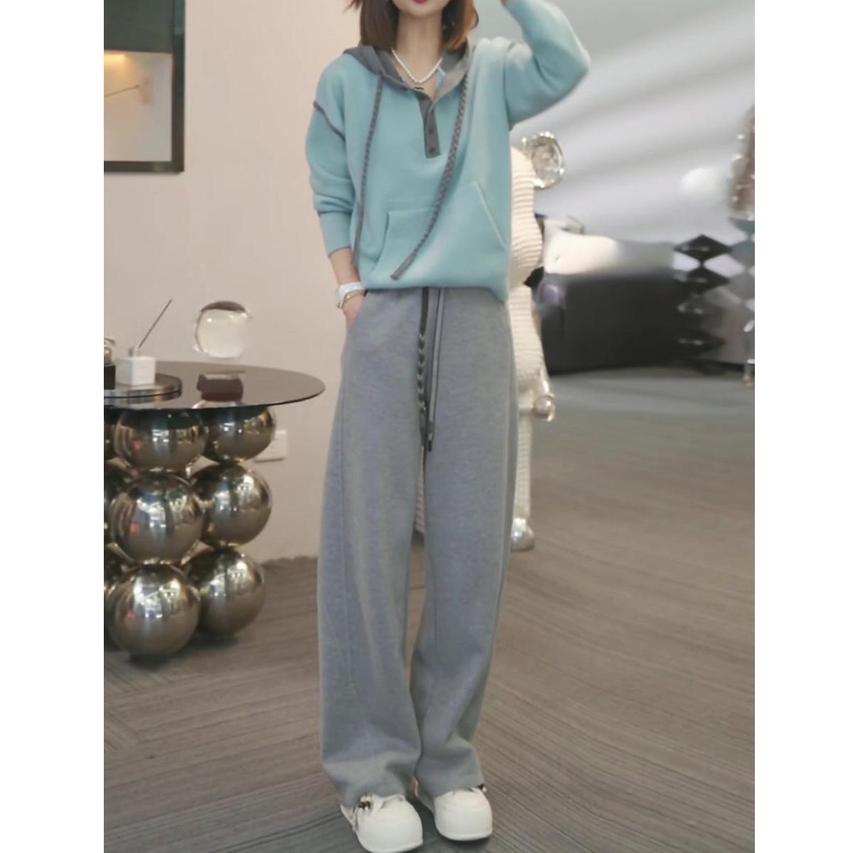 2026 Elegant Women s Two-Piece Set: Hooded Top & Solid Color Wide-Leg Pants for Autumn/Winter M
2026 Elegant Women s Two-Piece Set: Hooded Top & Solid Color Wide-Leg Pants for Autumn/Winter M
