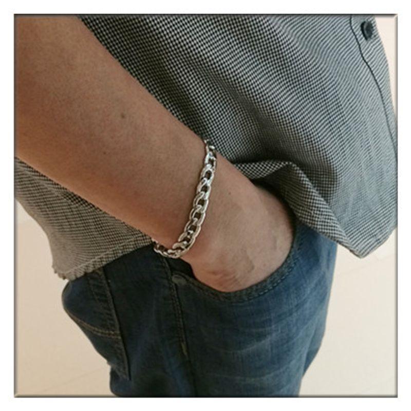 European and American Style Harajuku Hong Kong Style Student Hair Stylist Thick Hollow Simple Solid All-Match Titanium Steel Men and Women Bracelet 7 mm Wide and 21cm Long
European and American Style Harajuku Hong Kong Style Student Hair Stylist Thick Hollow Simple Solid All-Match Titanium Steel Men and Women Bracelet 7 mm Wide and 21cm Long