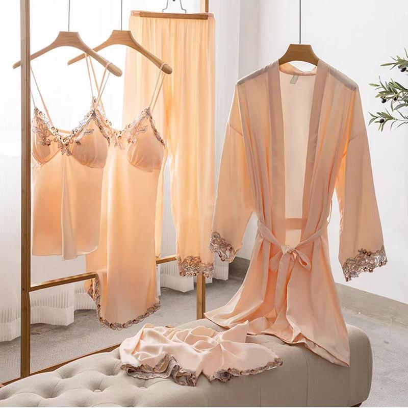 Пижама из искусственного шелка, женская, весенне-осенняя, с длинными рукавами, сексуальный халат с корсетными подушечками, ночная рубашка с бретельками через шею, пижамные штаны, комплект из 5 предметов 2XL жёлтый
Пижама из искусственного шелка, женская, весенне-осенняя, с длинными рукавами, сексуальный халат с корсетными подушечками, ночная рубашка с бретельками через шею, пижамные штаны, комплект из 5 предметов 2XL жёлтый