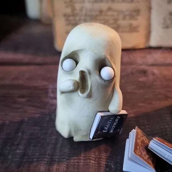 Хэллоуин держащая книгу фигурка призрака смола белая статуя призрака скульптура домашний офис
Хэллоуин держащая книгу фигурка призрака смола белая статуя призрака скульптура домашний офис