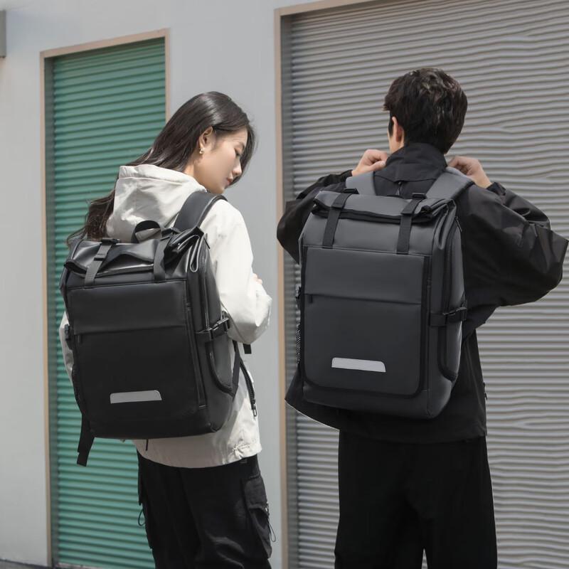 Outdoor Vanguard 582 Men s Business Laptop Backpack
Outdoor Vanguard 582 Men s Business Laptop Backpack