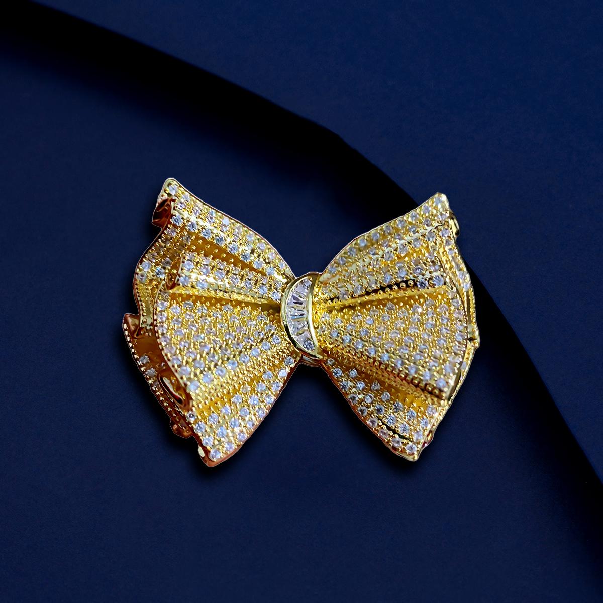Japanese New Bow Moon Brooch With Micro Inlay Of Zircon Fashionable, Elegant And Cute Dress Decoration
Japanese New Bow Moon Brooch With Micro Inlay Of Zircon Fashionable, Elegant And Cute Dress Decoration