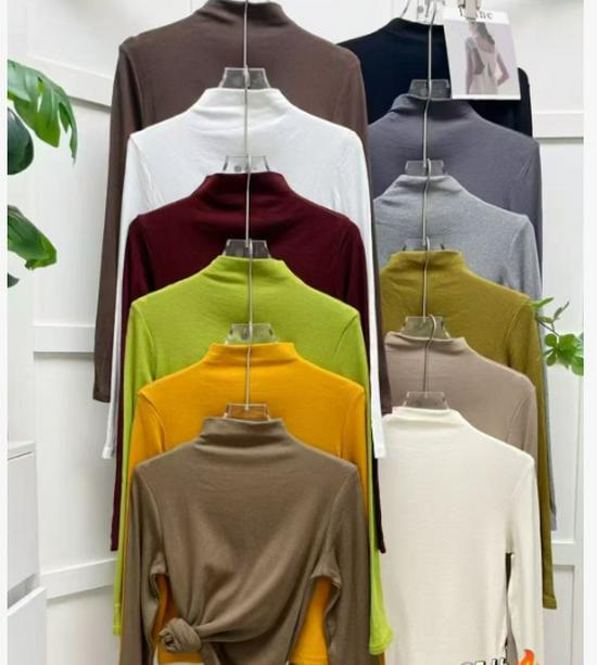 2025 Women s Slim-Fit High Neck Long Sleeve T-Shirt: Warm, Stylish, Flattering Base Layer Top XL
2025 Women s Slim-Fit High Neck Long Sleeve T-Shirt: Warm, Stylish, Flattering Base Layer Top XL