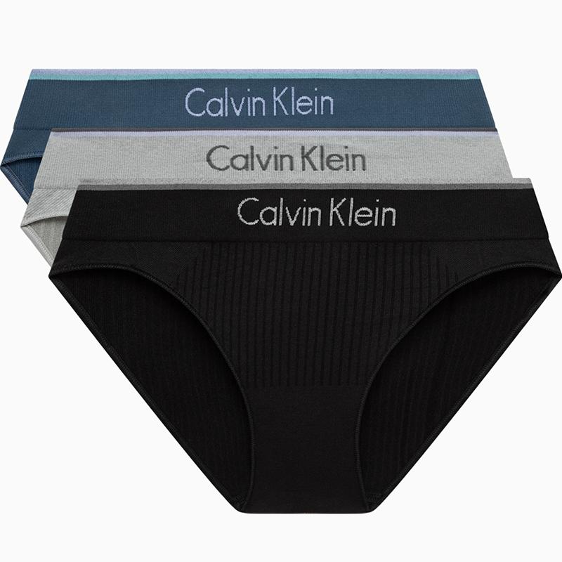 Calvin Klein Ck Eye-Catching Jacquard Comfortable Ribbed High Elasticity Bikini Briefs Three-Pack Women Underwear QP2563ODEV S
Calvin Klein Ck Eye-Catching Jacquard Comfortable Ribbed High Elasticity Bikini Briefs Three-Pack Women Underwear QP2563ODEV S