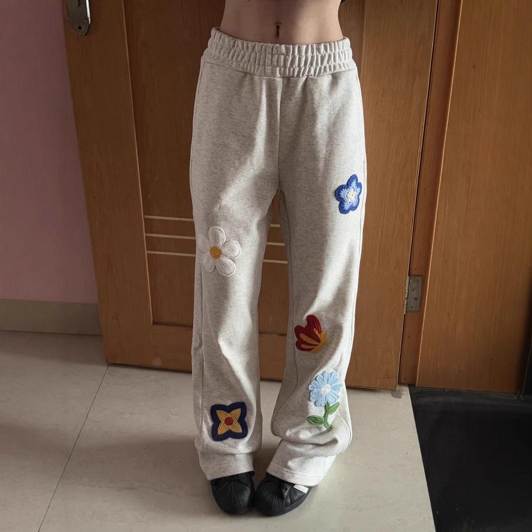 Embroidery Design Heather Grey Scimitar Sweatpants for Men and Women - Slimming Micro-Flare Straight Leg Casual Sports Pants L (Premium)
Embroidery Design Heather Grey Scimitar Sweatpants for Men and Women - Slimming Micro-Flare Straight Leg Casual Sports Pants L (Premium)