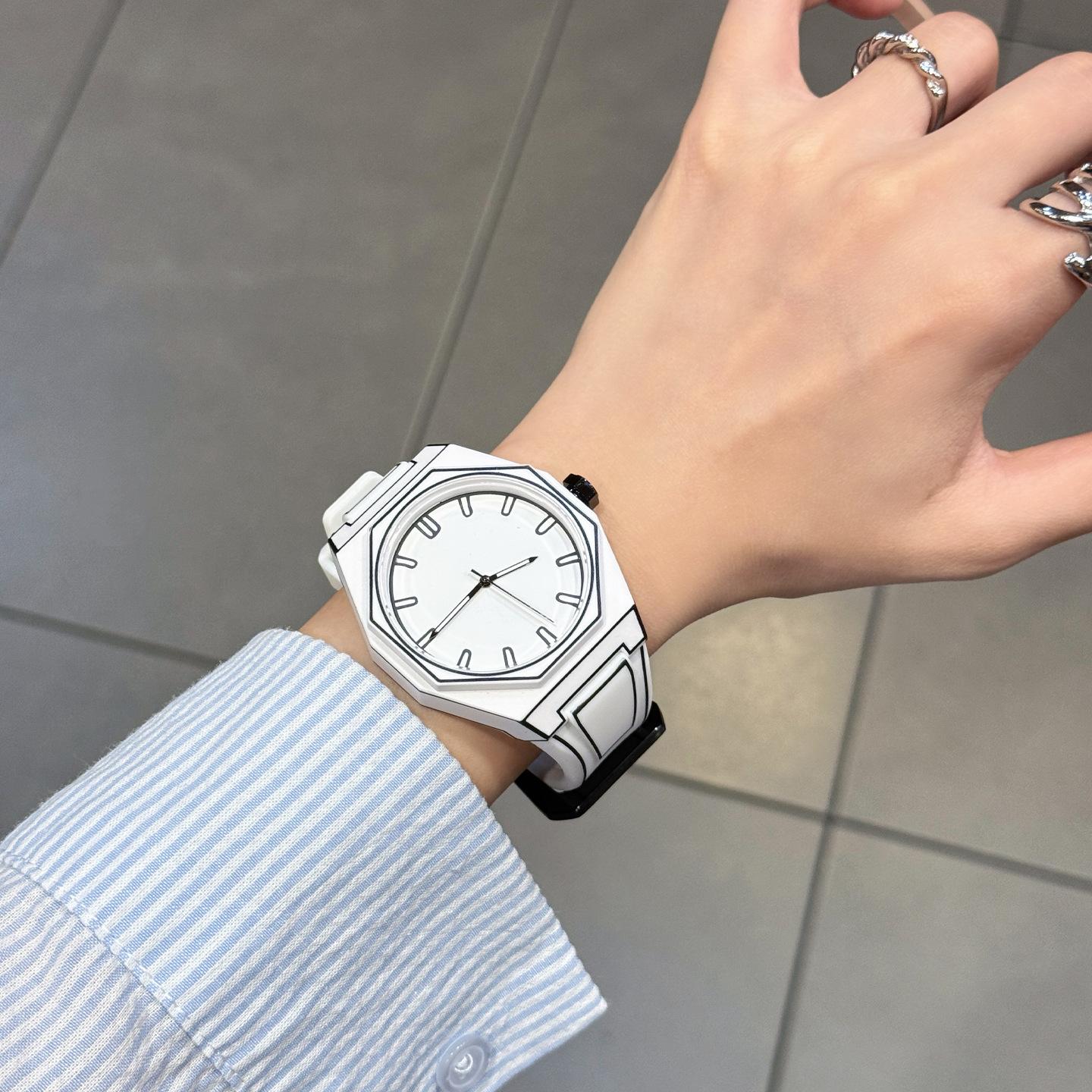 Watches, Men S And Women S Luminous Couple S Watches, Comic Style, Junior High School Students, High Value Two-Dimensional Girls Quartz Watches
Watches, Men S And Women S Luminous Couple S Watches, Comic Style, Junior High School Students, High Value Two-Dimensional Girls Quartz Watches