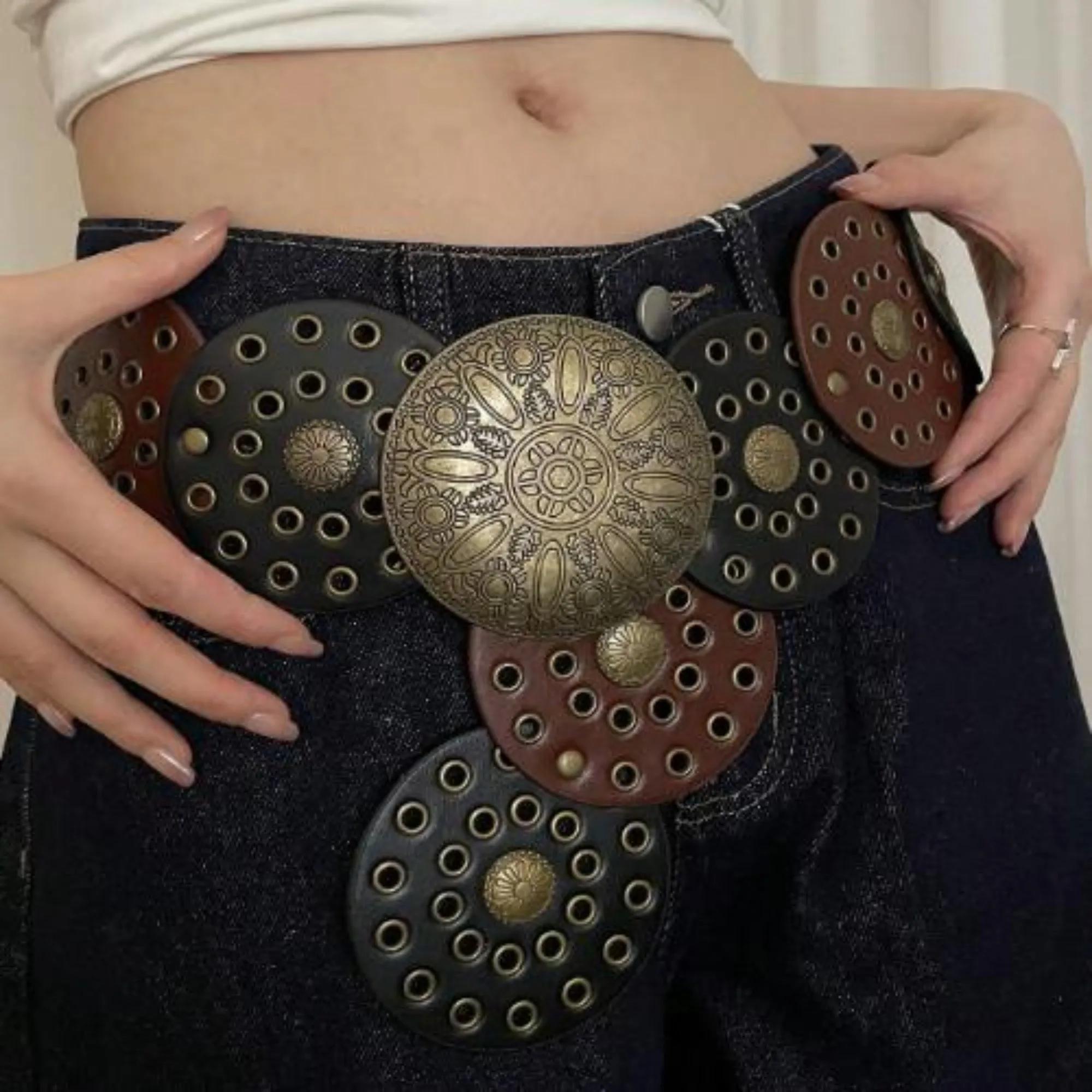 Western Cowboy Wide Golden Rivet Steampunk Circles PU Leather Waistband Vintage Large Round Buckle Waist Belt Girdle For Women 100cm
Western Cowboy Wide Golden Rivet Steampunk Circles PU Leather Waistband Vintage Large Round Buckle Waist Belt Girdle For Women 100cm