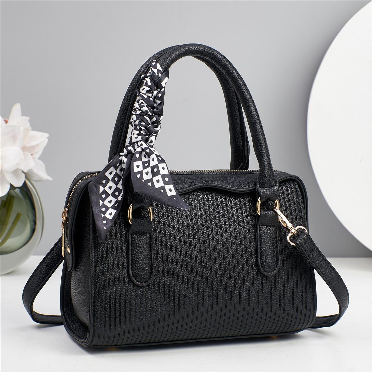 New Embossed Large Capacity Fashionable and Versatile Women s Bag Simple Single-shoulder Handbag Fashionable Crossbody Bag .
New Embossed Large Capacity Fashionable and Versatile Women s Bag Simple Single-shoulder Handbag Fashionable Crossbody Bag .