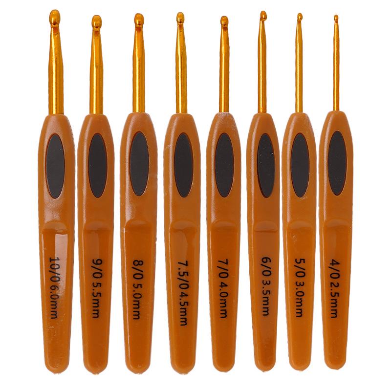 8-Piece Crochet Hook Set: Aluminum Needles with Soft Brown Leather Grip and Plastic Handle, OPP Bag Packaged.
8-Piece Crochet Hook Set: Aluminum Needles with Soft Brown Leather Grip and Plastic Handle, OPP Bag Packaged.
