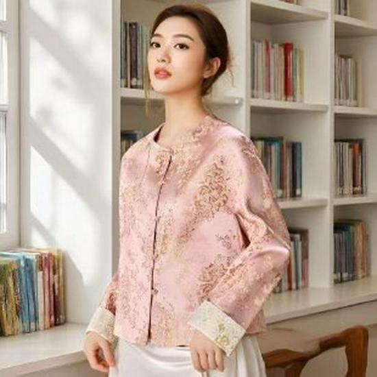 2026 Spring Fashion Jacket: Stylish Versatile Embroidered Top for Middle-aged & Elderly Women in New Chinese National Trend XL світло-рожевий колір
2026 Spring Fashion Jacket: Stylish Versatile Embroidered Top for Middle-aged & Elderly Women in New Chinese National Trend XL світло-рожевий колір
