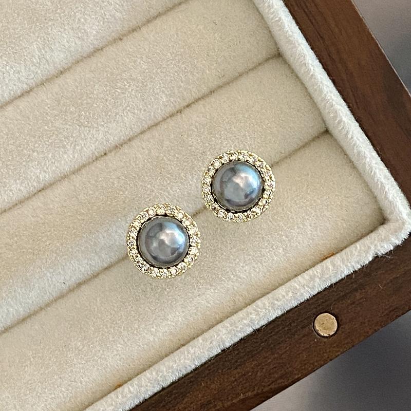 Women‘s Mini Simple Micro Set Zircon Round Imitation Pearl Sutd Earrings 2026 Fashion Jewelry Daily Accessories For Young Girls
Women‘s Mini Simple Micro Set Zircon Round Imitation Pearl Sutd Earrings 2026 Fashion Jewelry Daily Accessories For Young Girls