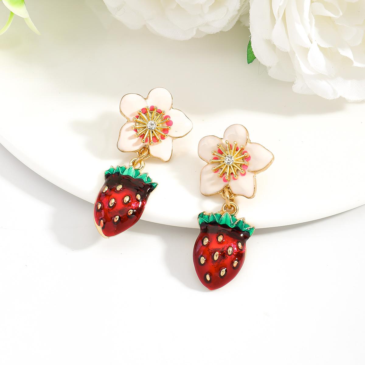 Tassel earrings personalized exquisite light luxury strawberry diamond stud earrings sweet daily earrings women
Tassel earrings personalized exquisite light luxury strawberry diamond stud earrings sweet daily earrings women