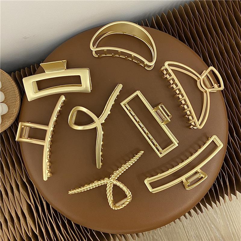 Woman Large Geometric Golden Metal Hair Claw Clip Clamps Hairpins Simple Hair Clips Barrettes Hairgrip Girls Hair Accessories
Woman Large Geometric Golden Metal Hair Claw Clip Clamps Hairpins Simple Hair Clips Barrettes Hairgrip Girls Hair Accessories