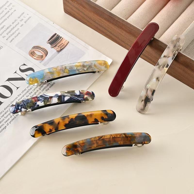 Elegant gradient hairclip for women Korean version Spring clip Fashion Girl hair pin Hair accessories
Elegant gradient hairclip for women Korean version Spring clip Fashion Girl hair pin Hair accessories