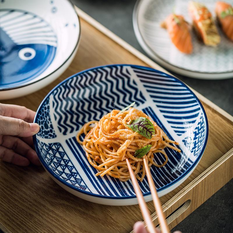 Японская керамическая тарелка Бытовая тарелка для репы Глубокие тарелки Мелкая тарелка Блюдо для репы Ресторан Отель Креативная посуда Кулинария
Японская керамическая тарелка Бытовая тарелка для репы Глубокие тарелки Мелкая тарелка Блюдо для репы Ресторан Отель Креативная посуда Кулинария