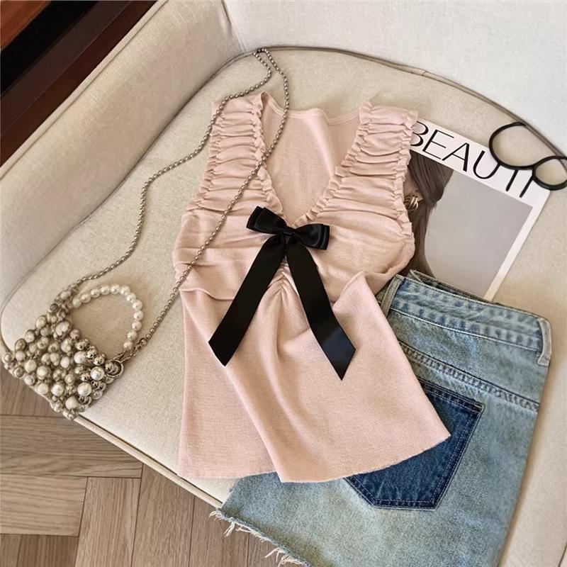 Women s Pink Bow V-neck Knit Vest, Summer Style Pleated Camisole, Super Stylish Sleeveless Top One Size розовый
Women s Pink Bow V-neck Knit Vest, Summer Style Pleated Camisole, Super Stylish Sleeveless Top One Size розовый