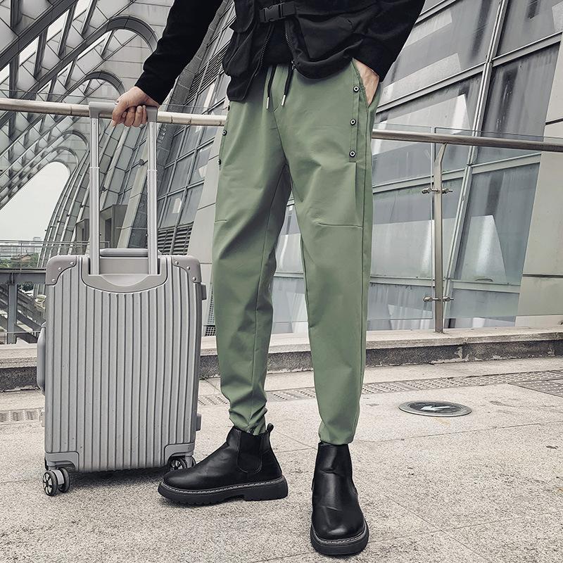 Мужские джоггеры с лоскутным дизайном облегающего кроя - осенне-зимние, комбинированные, утолщенные, повседневные узкие брюки с пуговицами в ряд и кулиской. 31 (125-135 lbs)
Мужские джоггеры с лоскутным дизайном облегающего кроя - осенне-зимние, комбинированные, утолщенные, повседневные узкие брюки с пуговицами в ряд и кулиской. 31 (125-135 lbs)