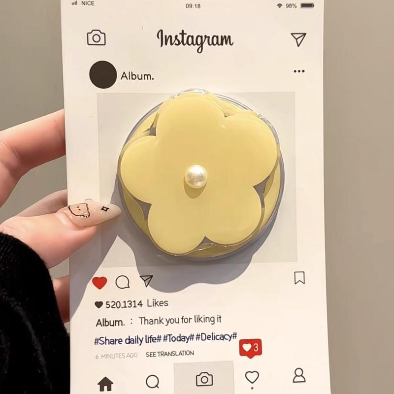 Korean Cute Candy Color Flower Pearl Magnetic Holder Griptok Grip Tok For Magsafe Wireless Charge Case For iPhone Magsafe Stand
Korean Cute Candy Color Flower Pearl Magnetic Holder Griptok Grip Tok For Magsafe Wireless Charge Case For iPhone Magsafe Stand