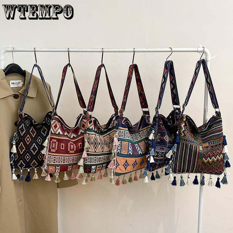 Large Capacity Bohemian Tassel Bag Ethnic Style Handbag Tote Bag Single Shoulder Crossbody Bag
Large Capacity Bohemian Tassel Bag Ethnic Style Handbag Tote Bag Single Shoulder Crossbody Bag