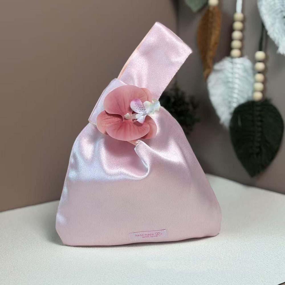 Paper-cutting Butterfly Orchid Pouch Chinese Characters Xi Pendant Satin Hand-held Pouch Girls Pink
Paper-cutting Butterfly Orchid Pouch Chinese Characters Xi Pendant Satin Hand-held Pouch Girls Pink