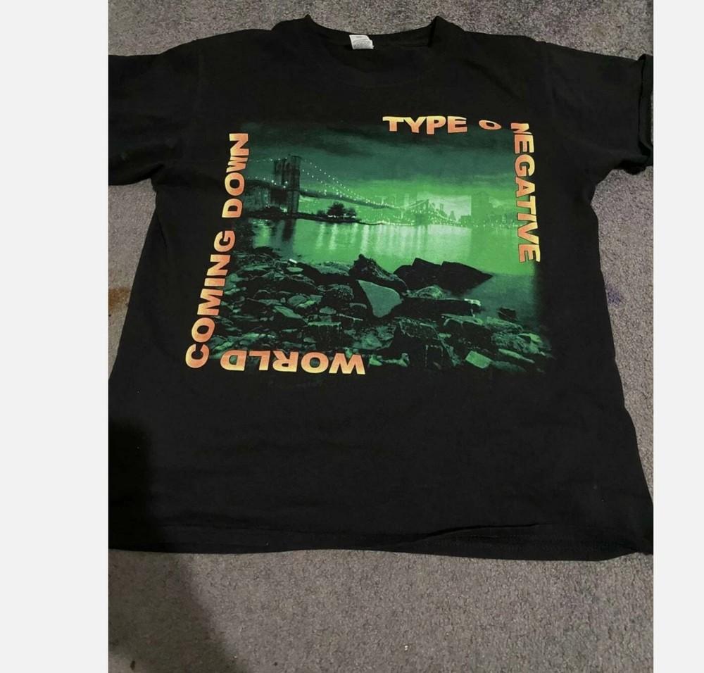 Type O Negative World Coming Down black Reprint t shirt Short sleeve L
Type O Negative World Coming Down black Reprint t shirt Short sleeve L
