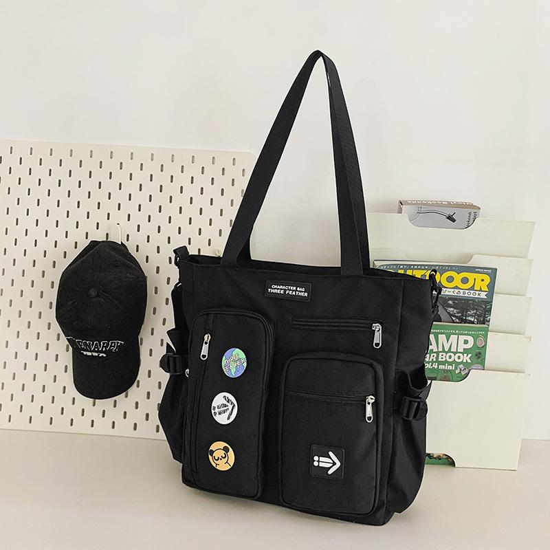 College Style Women s Canvas Bags, Korean Fashion Commuting Shoulder Bag, Japanese Sports Style Handbag, Zipper Closure чорний
College Style Women s Canvas Bags, Korean Fashion Commuting Shoulder Bag, Japanese Sports Style Handbag, Zipper Closure чорний