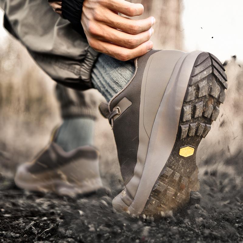 Men s shoes all-terrain running shoes outdoor socks waterproof off-road hiking sports shoes versatile casual shoes 39 чорний
Men s shoes all-terrain running shoes outdoor socks waterproof off-road hiking sports shoes versatile casual shoes 39 чорний