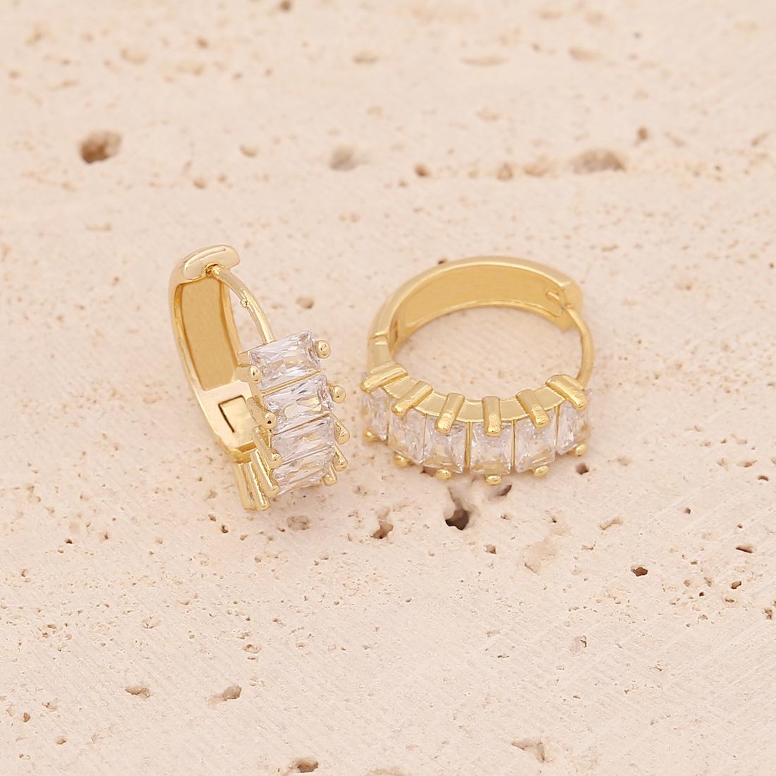 Jewelry Copper Micro Inlaid Zircon Earrings Multicolor Square Studs Fashionable Instagram Style Ear Jewelry білий
Jewelry Copper Micro Inlaid Zircon Earrings Multicolor Square Studs Fashionable Instagram Style Ear Jewelry білий