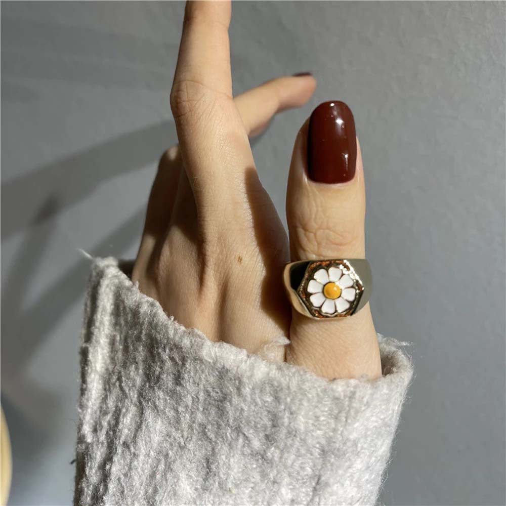 Cute Wild Yin and Yang Daisy Heart Tulip Enamel Finger Rings Fashion Jewelry Metal Rings 8-A
Cute Wild Yin and Yang Daisy Heart Tulip Enamel Finger Rings Fashion Jewelry Metal Rings 8-A