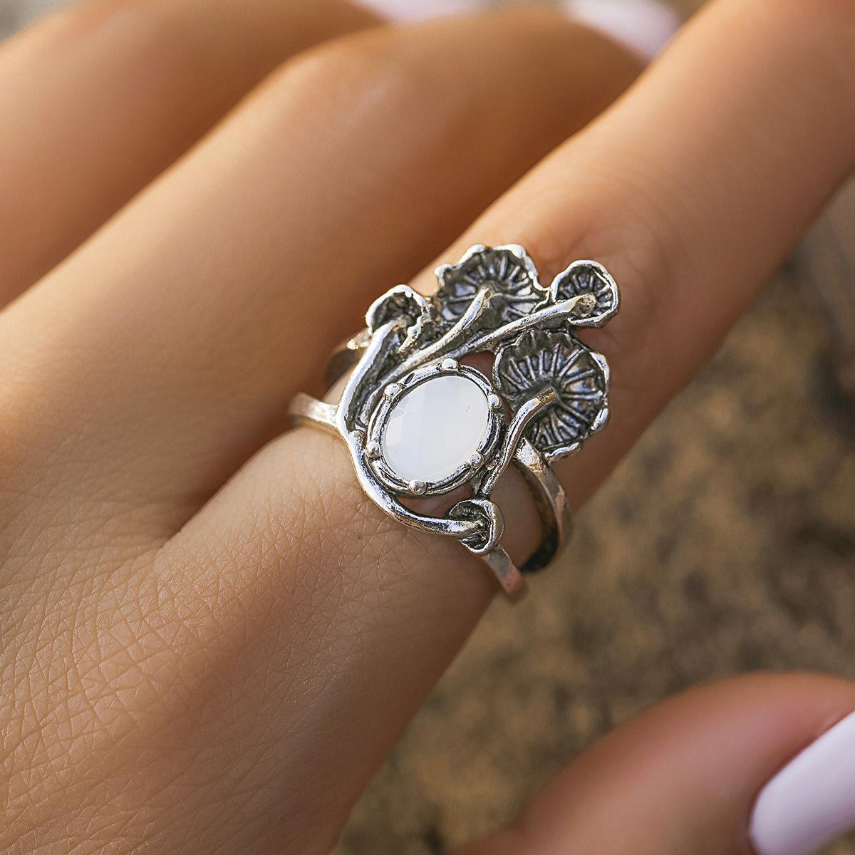 Hip-hop simple hug metal ring, personalized future wind geometric opening ring see size chart
Hip-hop simple hug metal ring, personalized future wind geometric opening ring see size chart