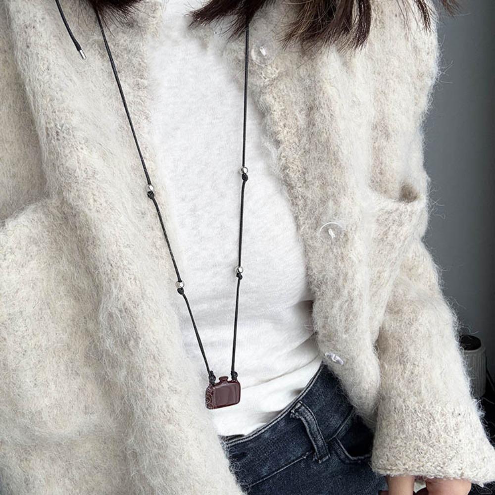Temperament Square Bottle Neck Chain Elegant Bottle Pendant Necklace Long Sweater Chain Gifts Style 3
Temperament Square Bottle Neck Chain Elegant Bottle Pendant Necklace Long Sweater Chain Gifts Style 3