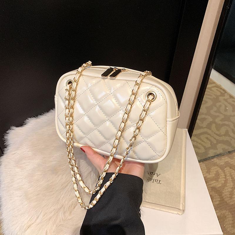 Сумка-цепочка ромбовидной формы женская весенне-летняя новая популярная на плечо, кроссбоди, высококлассная маленькая квадратная сумка
Сумка-цепочка ромбовидной формы женская весенне-летняя новая популярная на плечо, кроссбоди, высококлассная маленькая квадратная сумка