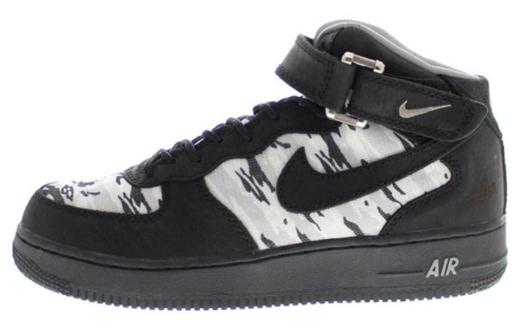 Nike Air Force 1 Mid Nort Recon 309040-001 41
Nike Air Force 1 Mid Nort Recon 309040-001 41