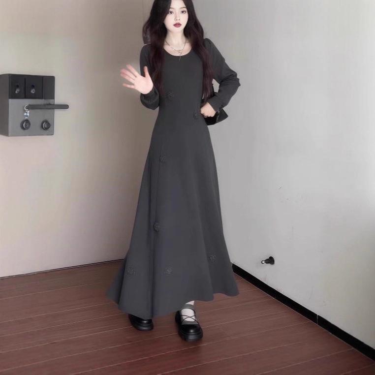 2026 Knit Dress: Women s Elegant Slim-Fit Floral Long Skirt & Sweater Set for Spring/Autumn. XL
2026 Knit Dress: Women s Elegant Slim-Fit Floral Long Skirt & Sweater Set for Spring/Autumn. XL