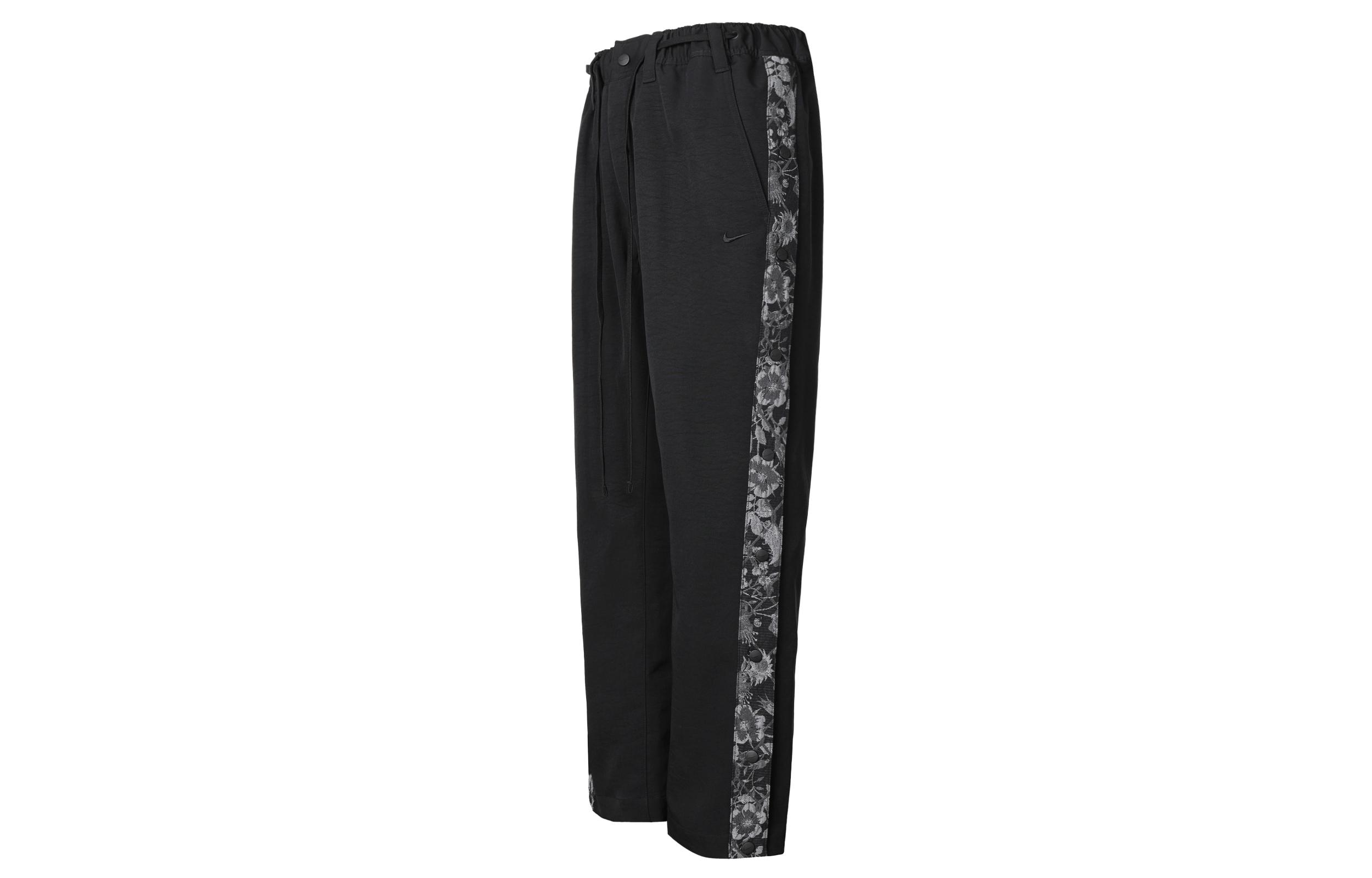 Nike Knitted Sweatpants Men s Black FN2677-010 L
Nike Knitted Sweatpants Men s Black FN2677-010 L