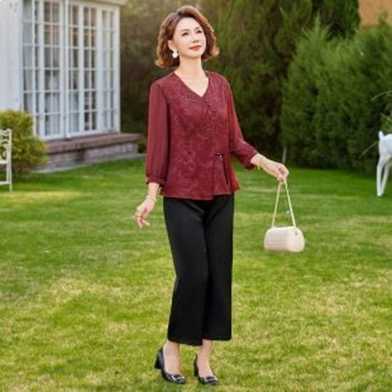 Elegant Two-Piece Summer Suit: Short Sleeve Top & Wide-Leg Pants for Middle-Aged and Elderly Women. 5XL червоний
Elegant Two-Piece Summer Suit: Short Sleeve Top & Wide-Leg Pants for Middle-Aged and Elderly Women. 5XL червоний