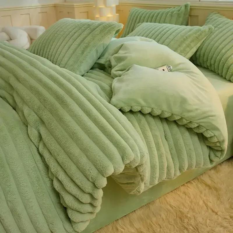 150x200cm Solid Color Plush Duvet Cover AB Style Double-sided Velvet Quilt Cover Winter Keep Warm Thickening Bedding Article quilt cover150x200cm
150x200cm Solid Color Plush Duvet Cover AB Style Double-sided Velvet Quilt Cover Winter Keep Warm Thickening Bedding Article quilt cover150x200cm