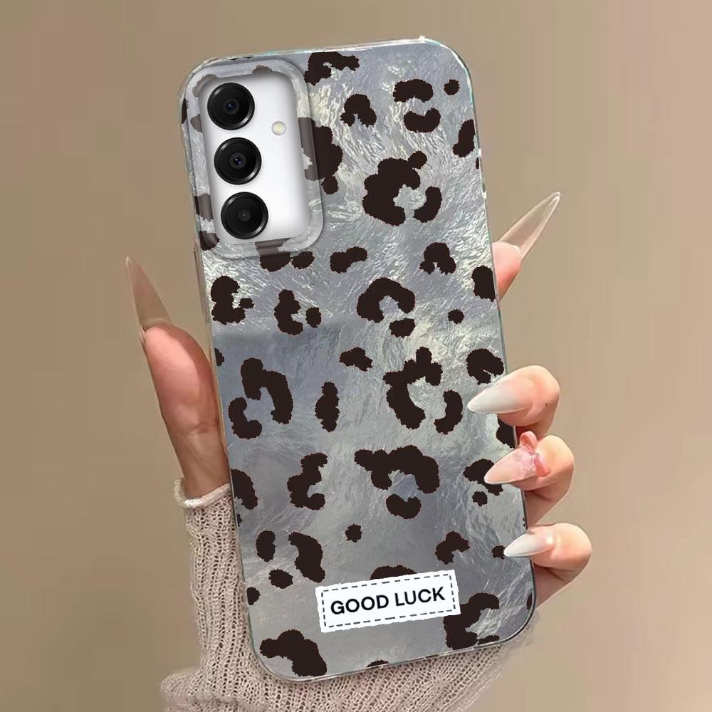 Ретро Чехол для телефона с леопардовым принтом для женщин для Samsung Galaxy A16 A55 A07 A17 A56 A36 A26 A53 A06 A14 A24 A34 A54 A15 A12 Samsung Galaxy A17 белый
Ретро Чехол для телефона с леопардовым принтом для женщин для Samsung Galaxy A16 A55 A07 A17 A56 A36 A26 A53 A06 A14 A24 A34 A54 A15 A12 Samsung Galaxy A17 белый
